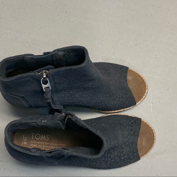 TOMS Women's Majorca Booties in Embossed Heather Grey Size US 6 - Picture 2 of 7